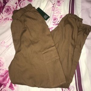 NWT BROWN CARGO PANTS